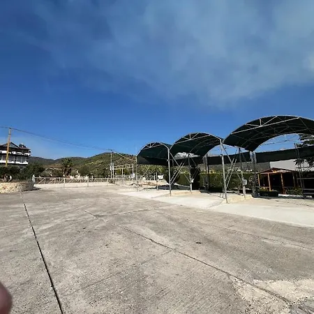 Caco Camper Parking